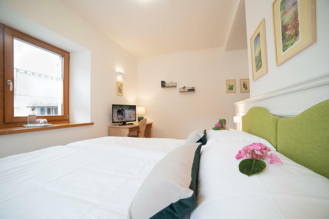 Alpedale Locanda Ovaro Εξωτερικό φωτογραφία
